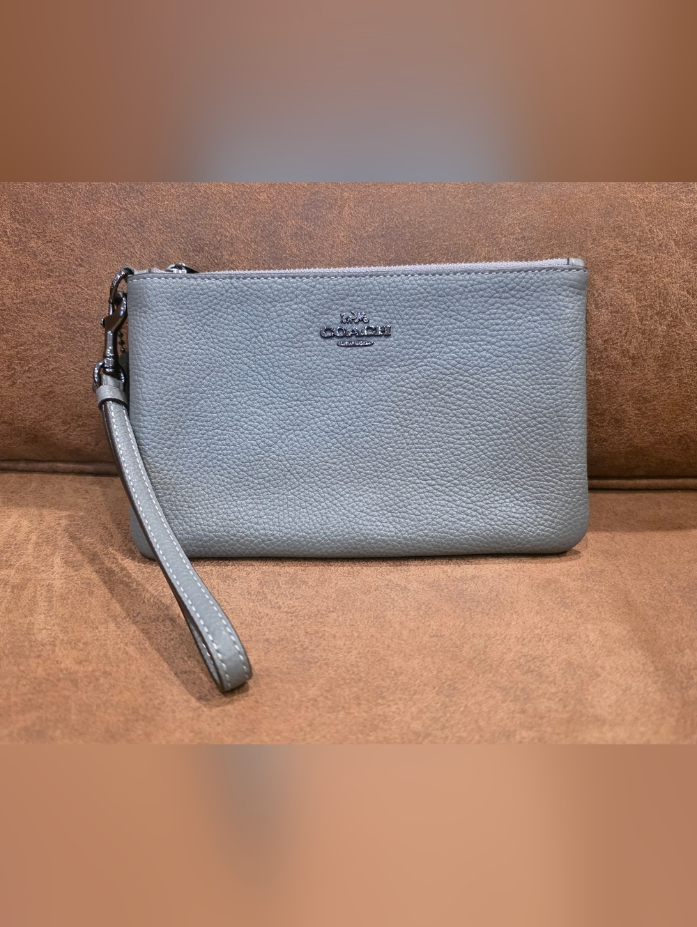 Pebbled Leather Wristlet - Light Gray